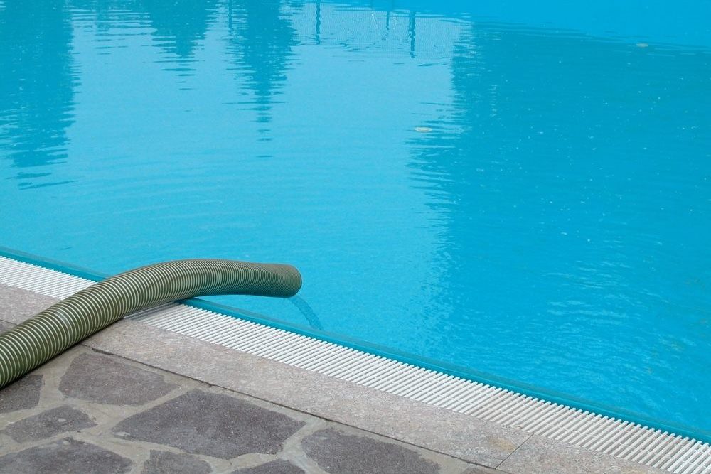 llenado de piscina llenado de piscina